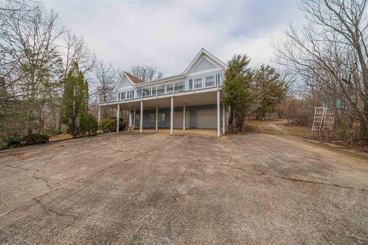 167 Bruce Johnson Rd., Herod, IL 62947