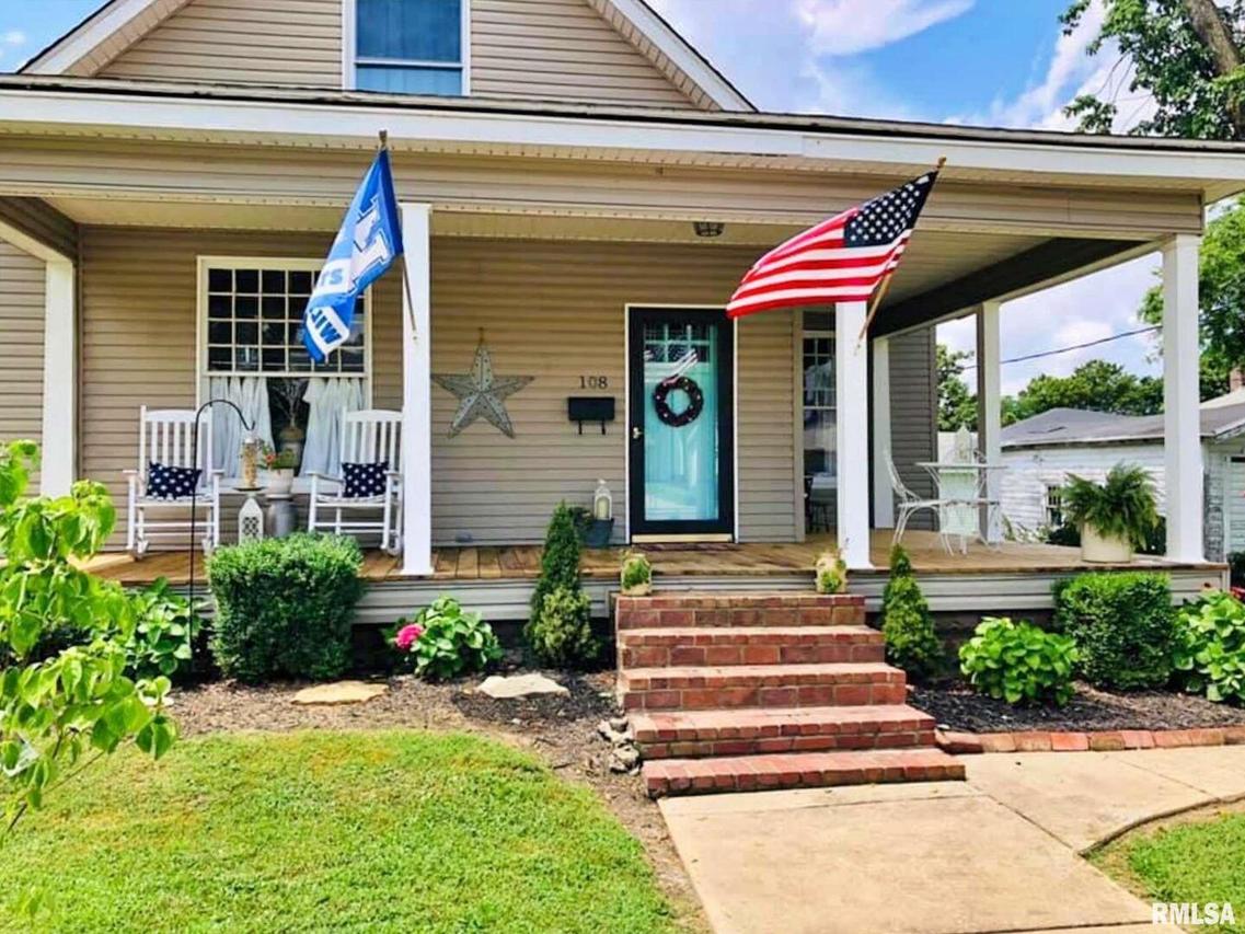 108 E 9th St., Metropolis, IL 62960
