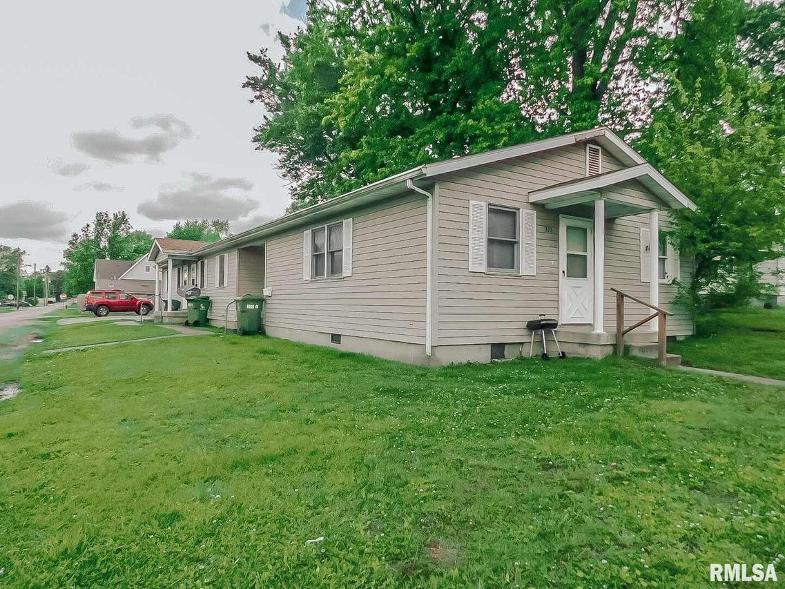 310 W 9th St., Johnston City, IL 62951