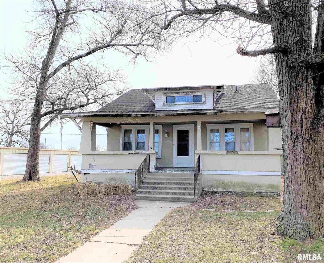 119 W 2nd St., Xenia, IL 62899