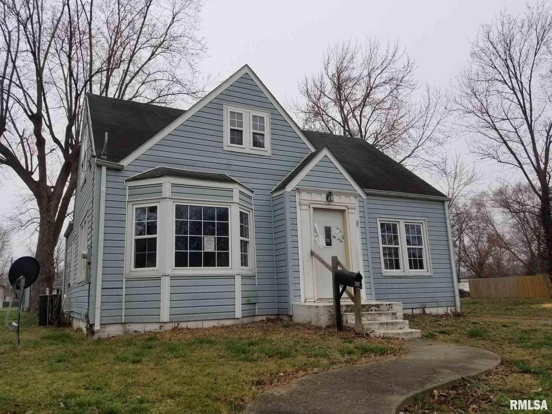 406 N Madison St., West Frankfort, IL 62896