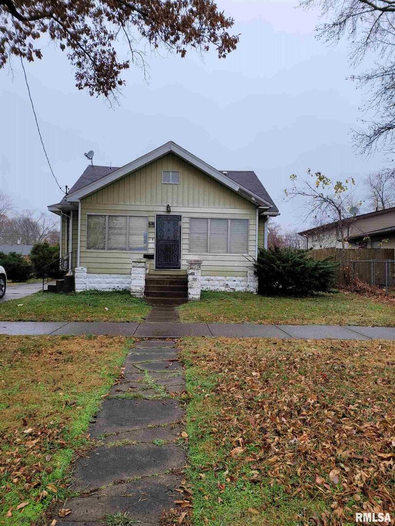 312 E Jackson St., Carbondale, IL 62901