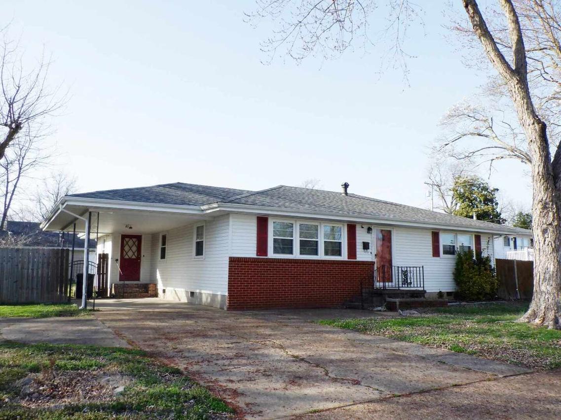 707 Catherine St., Metropolis, IL 62960