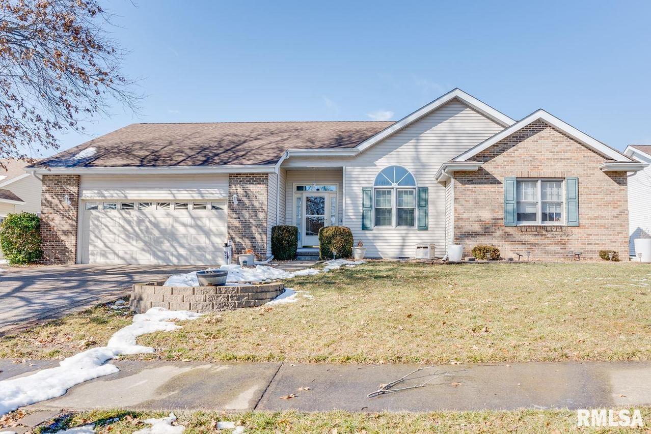 4328 Woodglen Ln., Mt Vernon, IL 62864