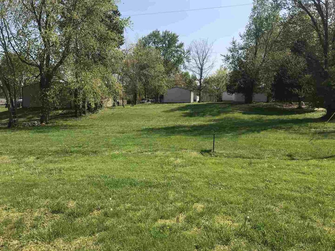 811 E Illinois Ave., Carterville, IL 62918