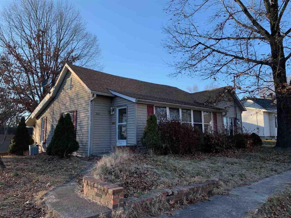 205 N Elm St., Carterville, IL 62918