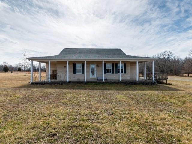 18219 Boundary Rd., Creal Springs, IL 62922