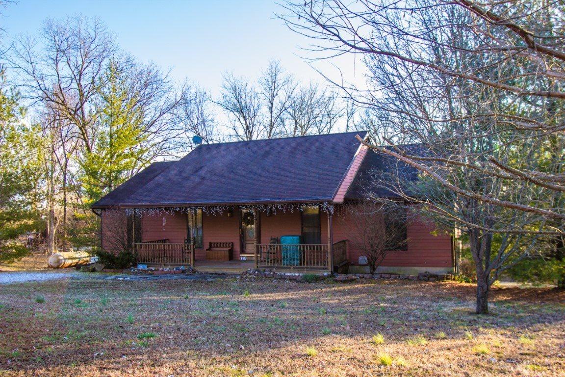 327 Ash St., Cobden, IL 62920