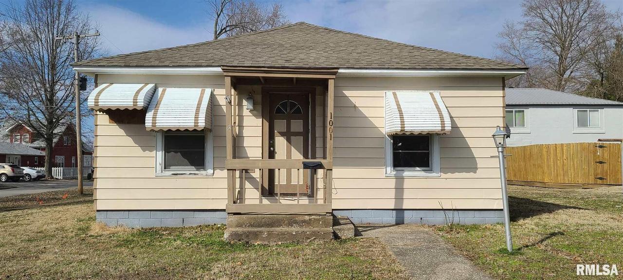 1001 E Elm St., West Frankfort, IL 62896