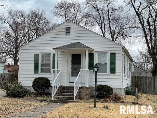 327 S 3rd St., Marion, IL 62959