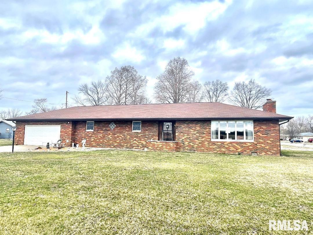 458 Randolph Dr., Centralia, IL 62801
