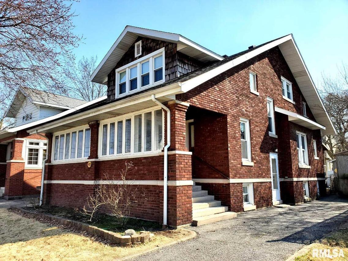 423 E 2nd St., Centralia, IL 62801