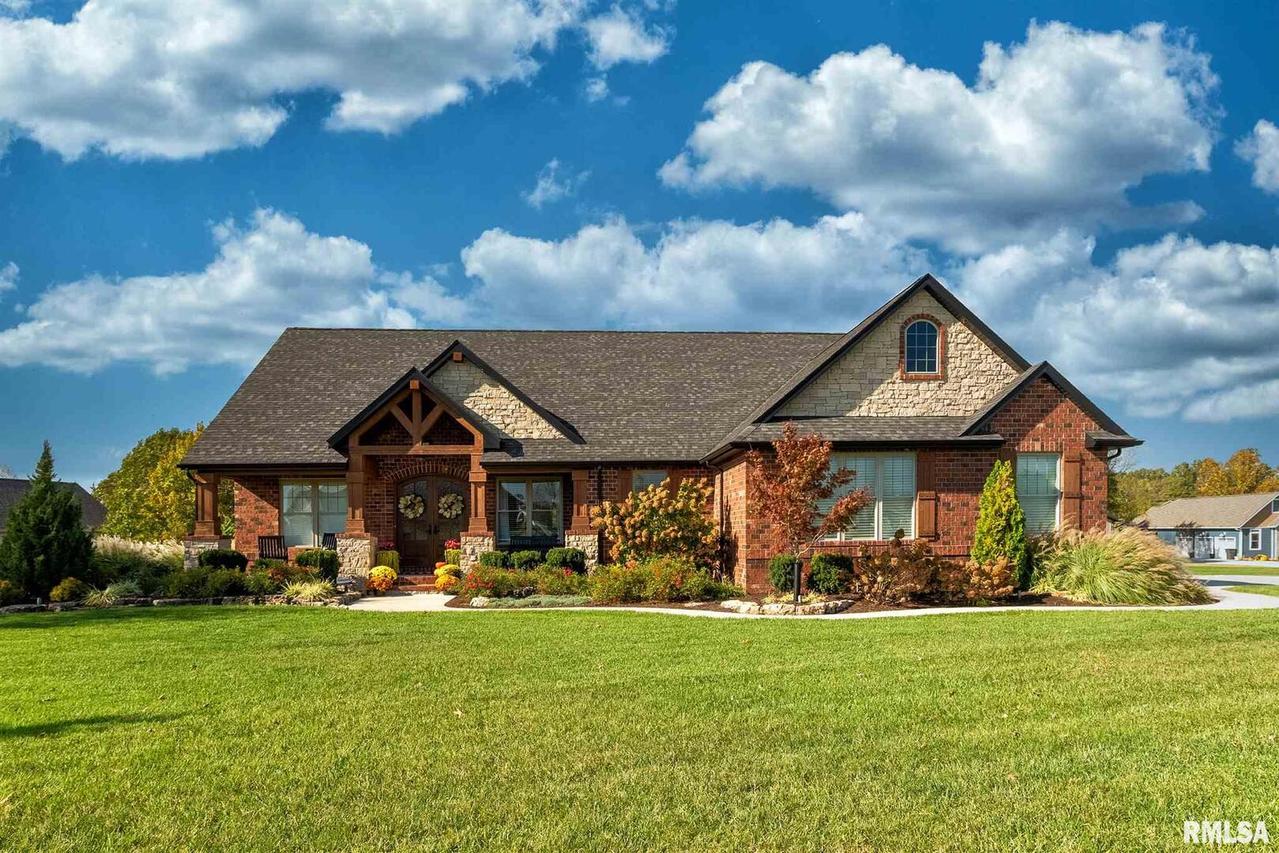 6631 Running Horse Dr., Carterville, IL 62918