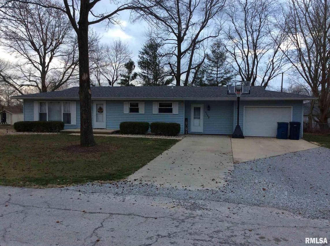 1125 Douglas, Mt Vernon, IL 62864