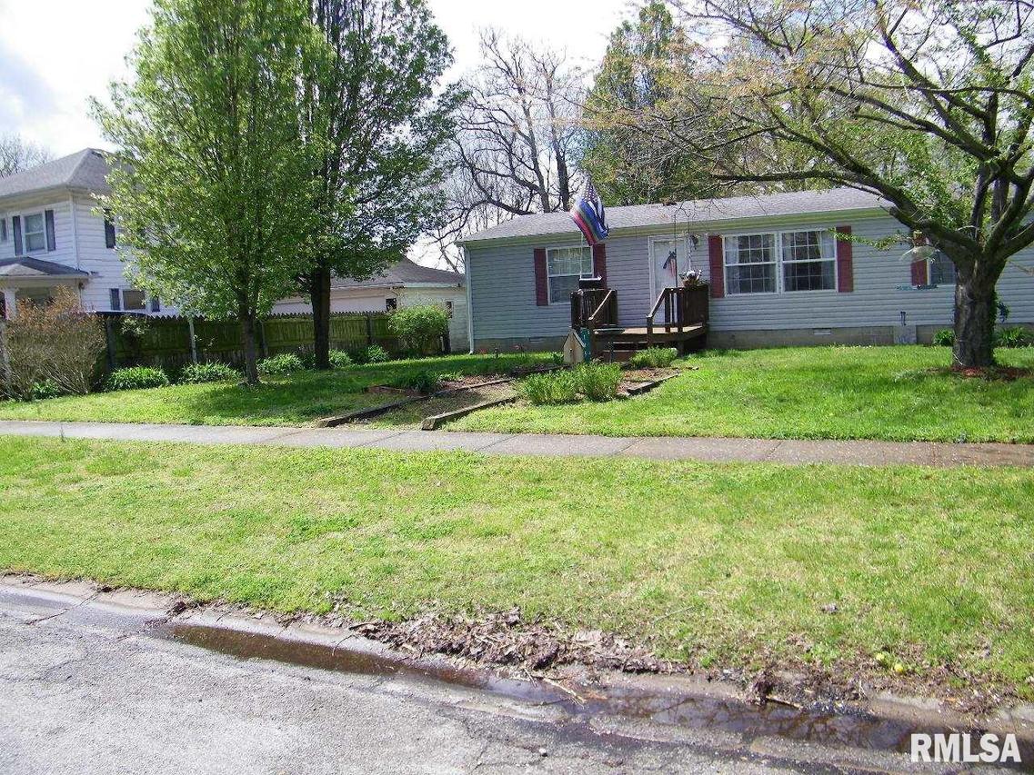 115 N Mckinley St., Harrisburg, IL 62946