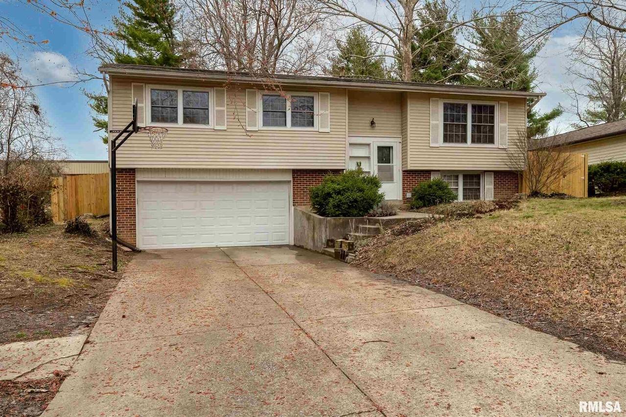 204 N Lark Ln., Carbondale, IL 62901