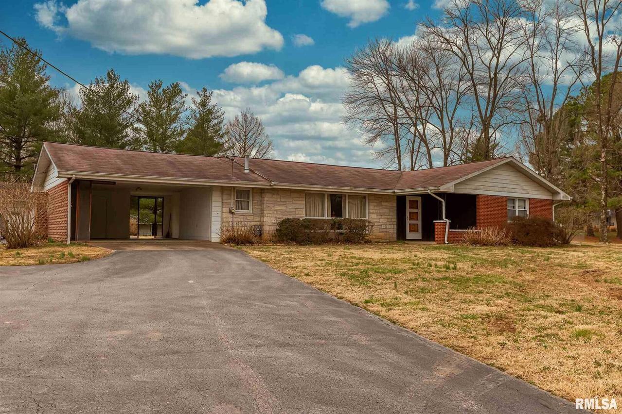 9096 Old Highway 13, Murphysboro, IL 62966