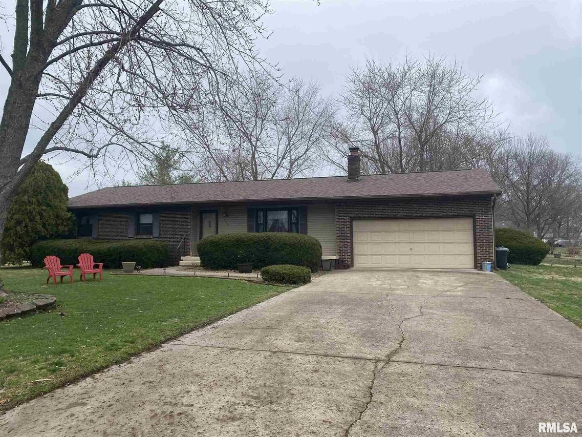 224 Cope Dr., Salem, IL 62881