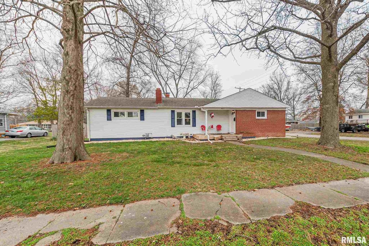 401 W 6th St., Benton, IL 62812