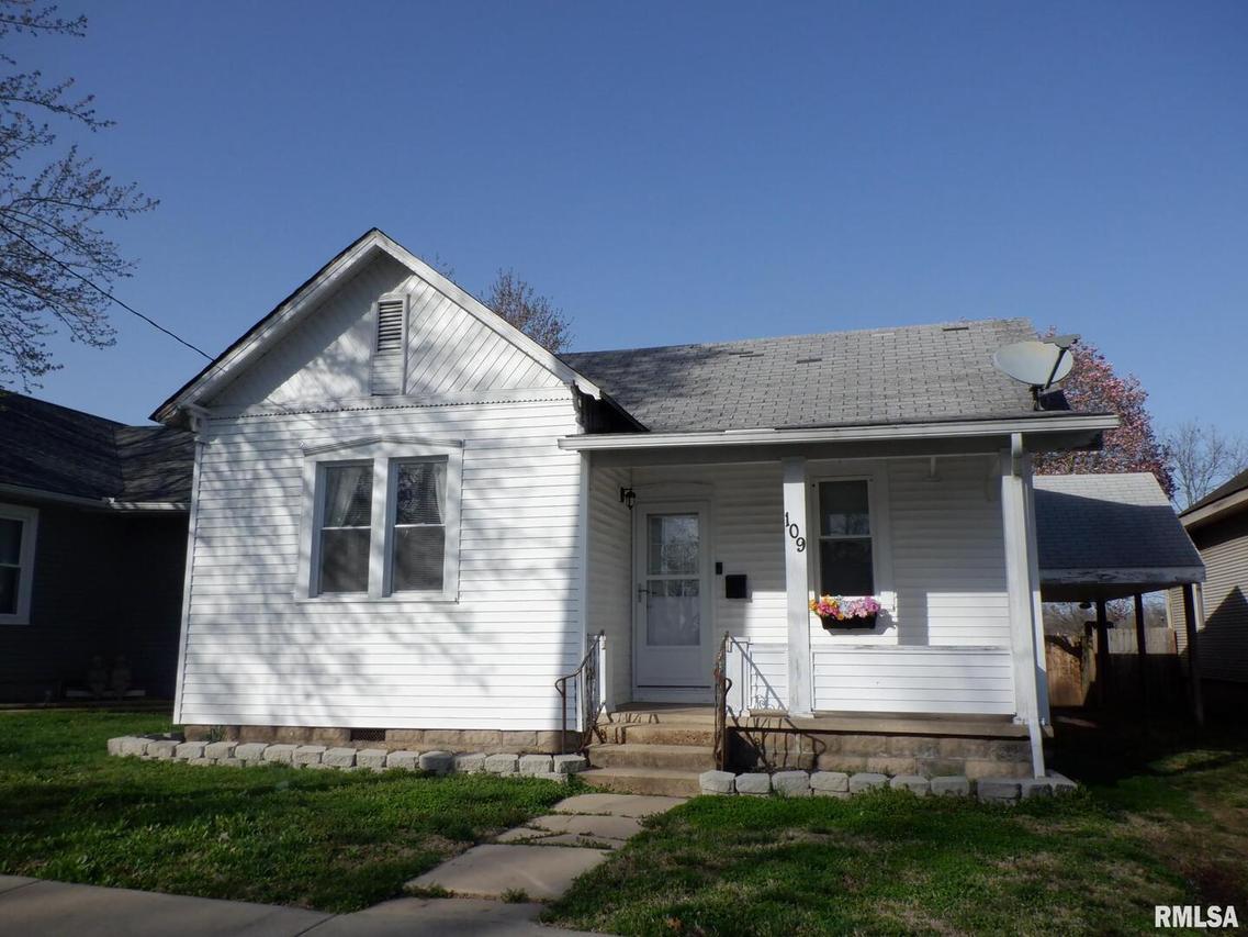 109 E 11th St., Metropolis, IL 62960