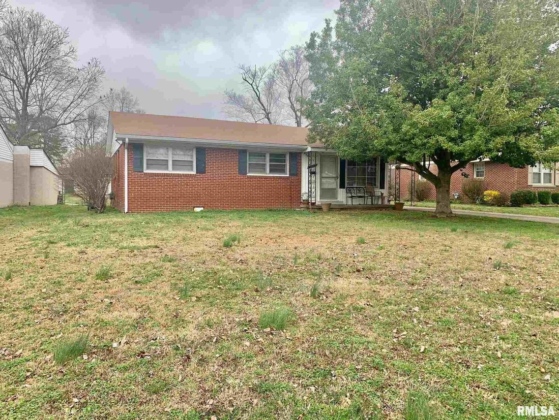 107 Carter Dr., Metropolis, IL 62960