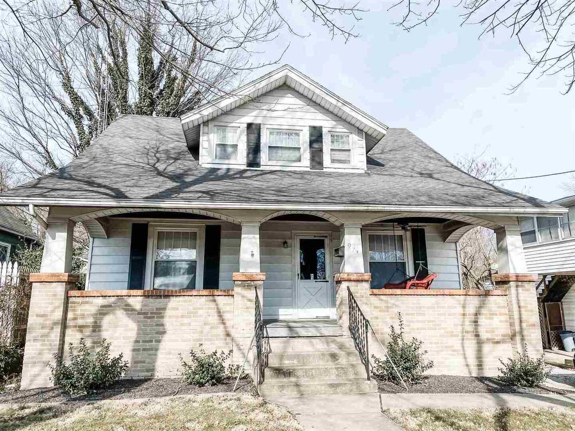 973 E St Louis St., Nashville, IL 62263