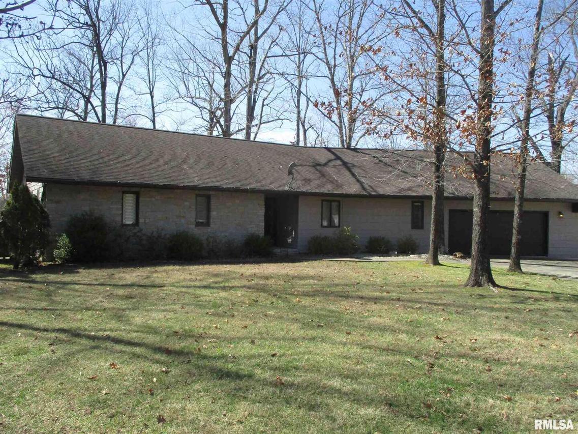 15316 Lake Point Dr., Benton, IL 62812