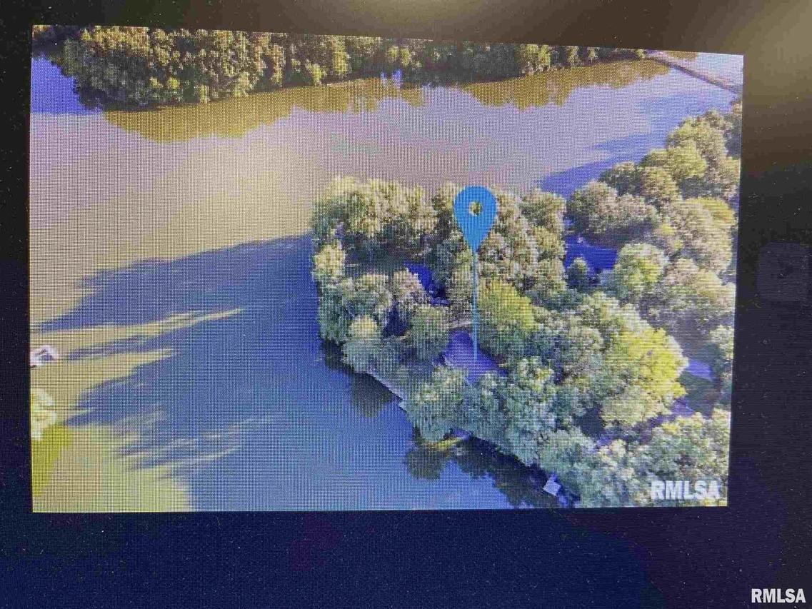 10950 E Old Hickory Rd., Benton, IL 62812