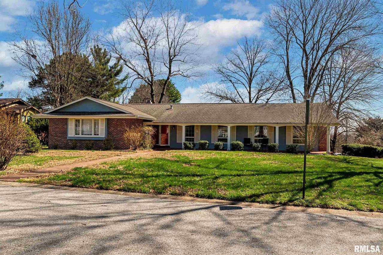 18 Buena Vista Dr., Murphysboro, IL 62966