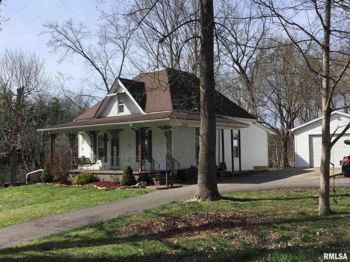 311 W Poplar St., Cobden, IL 62920