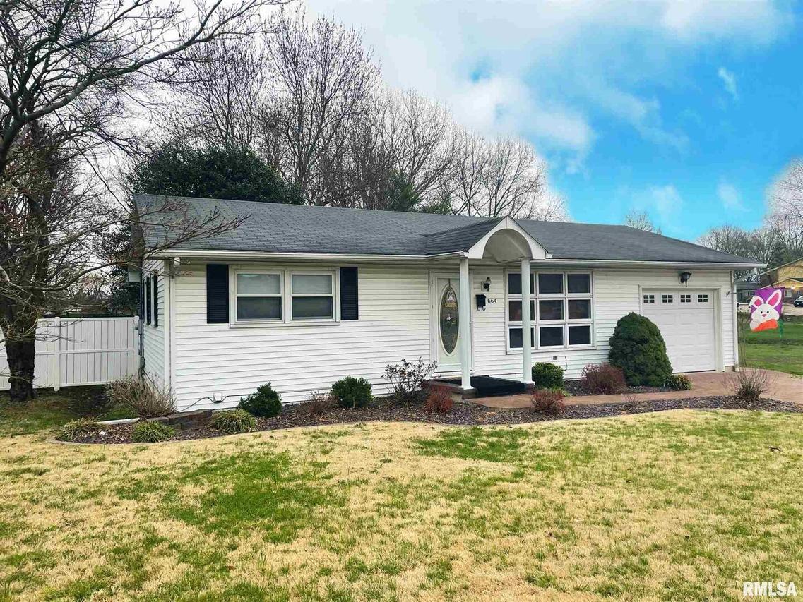 664 S Mill St., Nashville, IL 62263