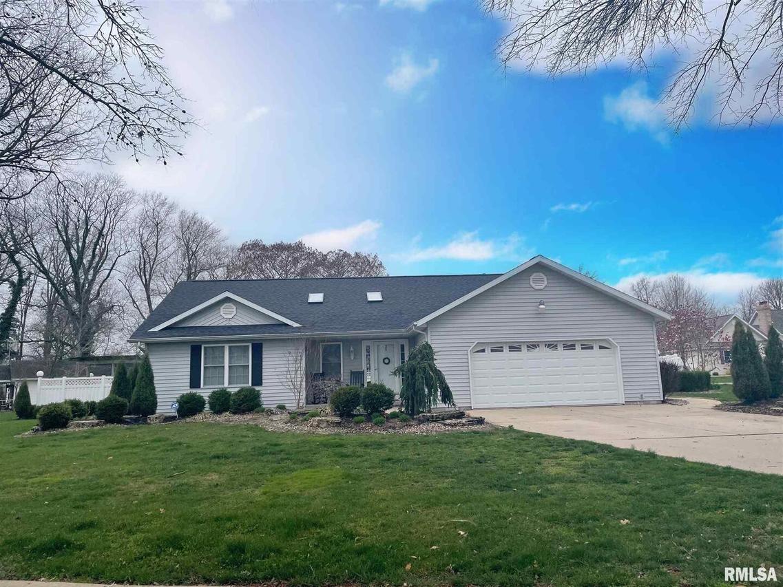 8950 Reservoir Rd., Nashville, IL 62263