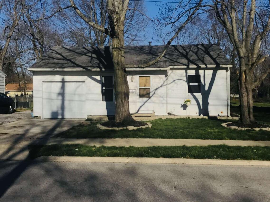 614 N Illinois St., Salem, IL 62881