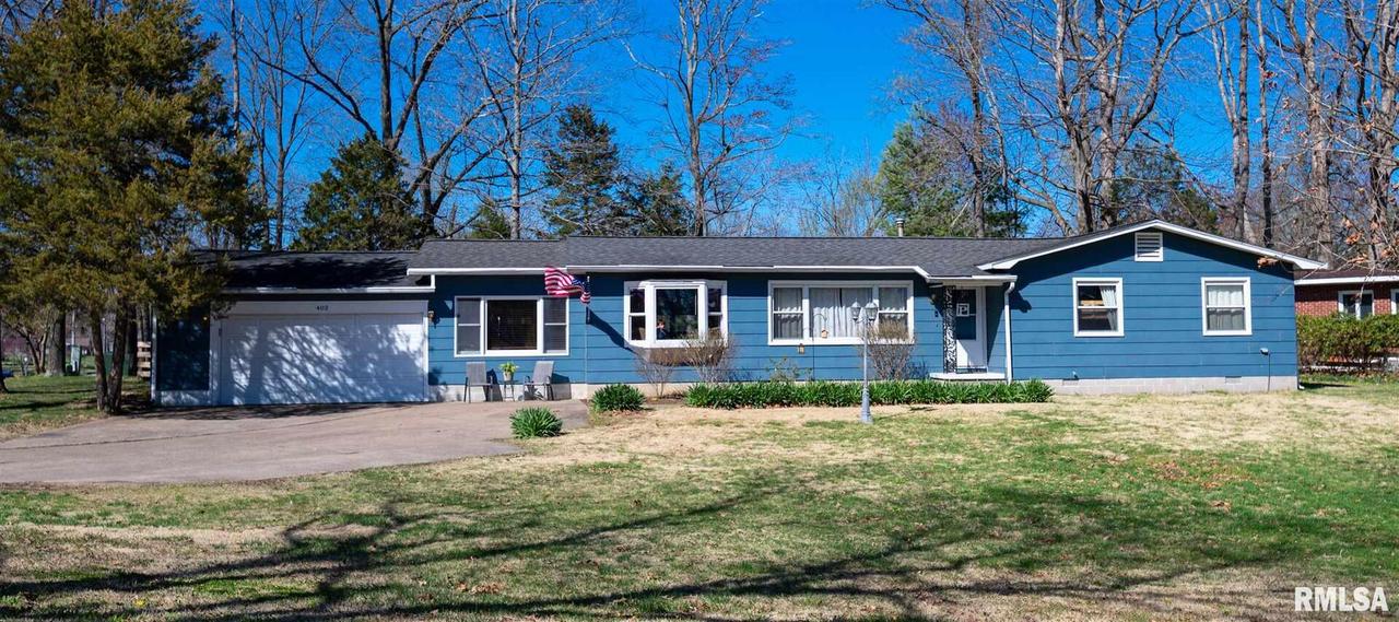 402 Country Club Ln., Carterville, IL 62918