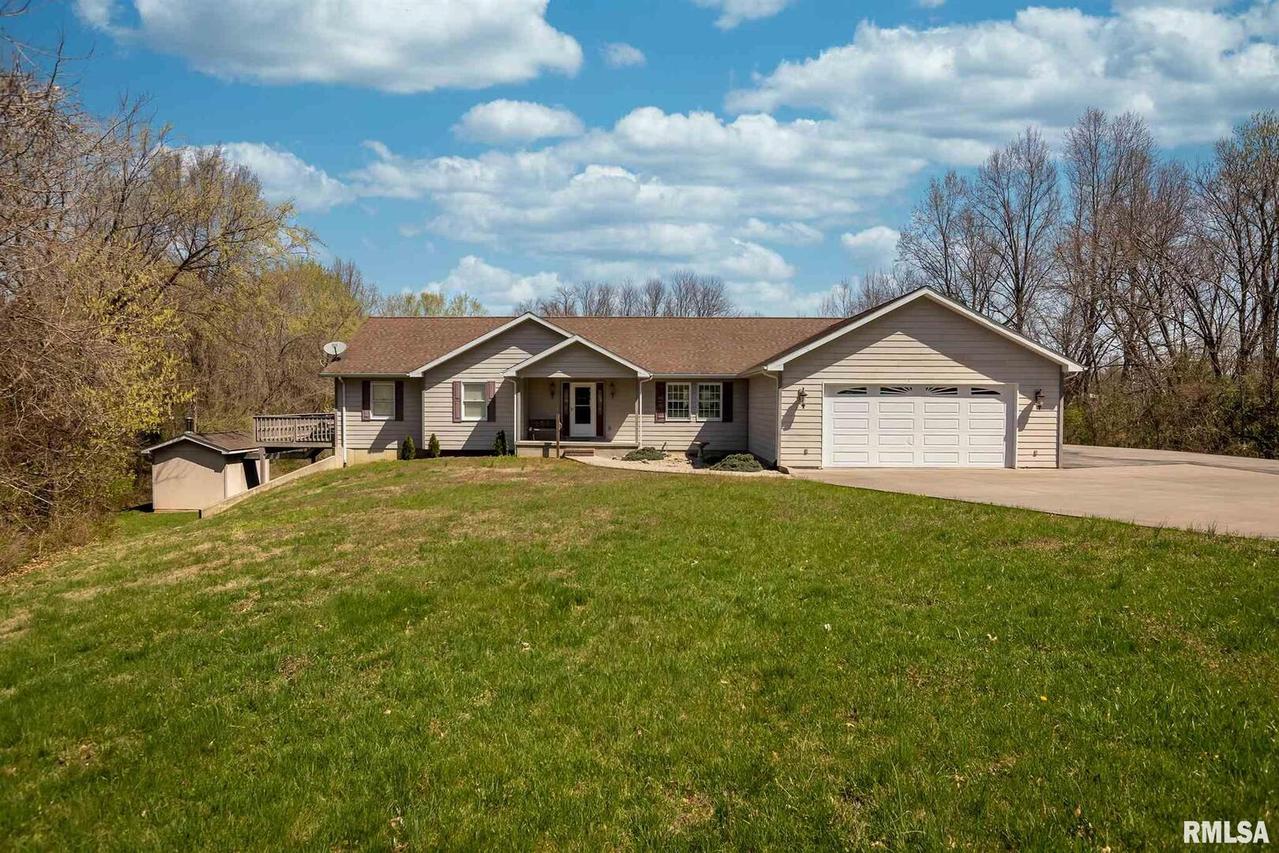 322 Branson Woods Rd., Carbondale, IL 62902