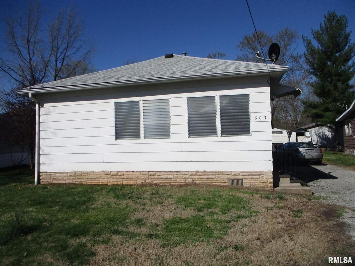 303 N Washington Blvd., West Frankfort, IL 62896