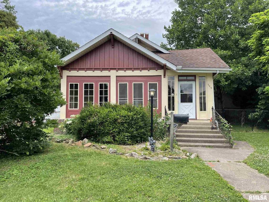 509 S 13th St., Herrin, IL 62948