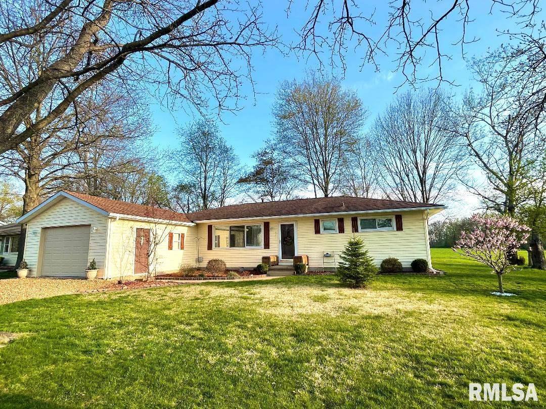 1023 W 4th St., Centralia, IL 62801