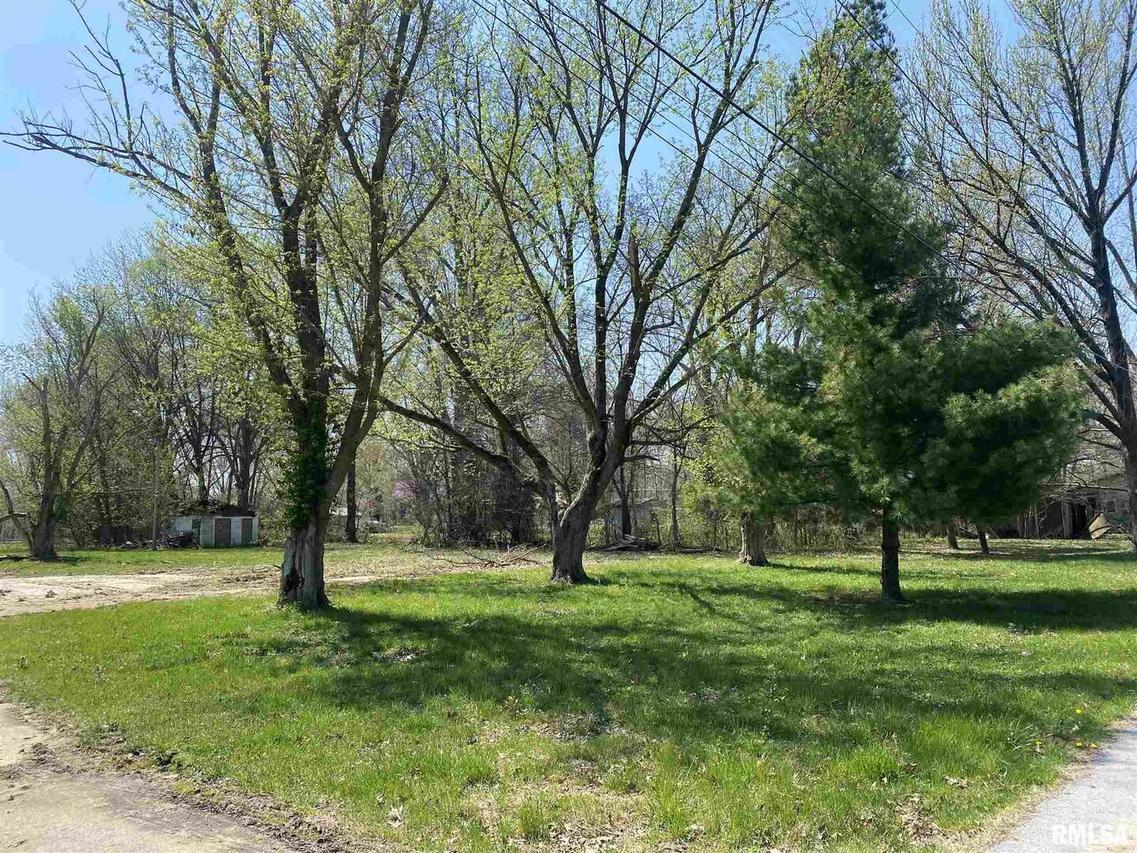 1018 Simpson St., Benton, IL 62812