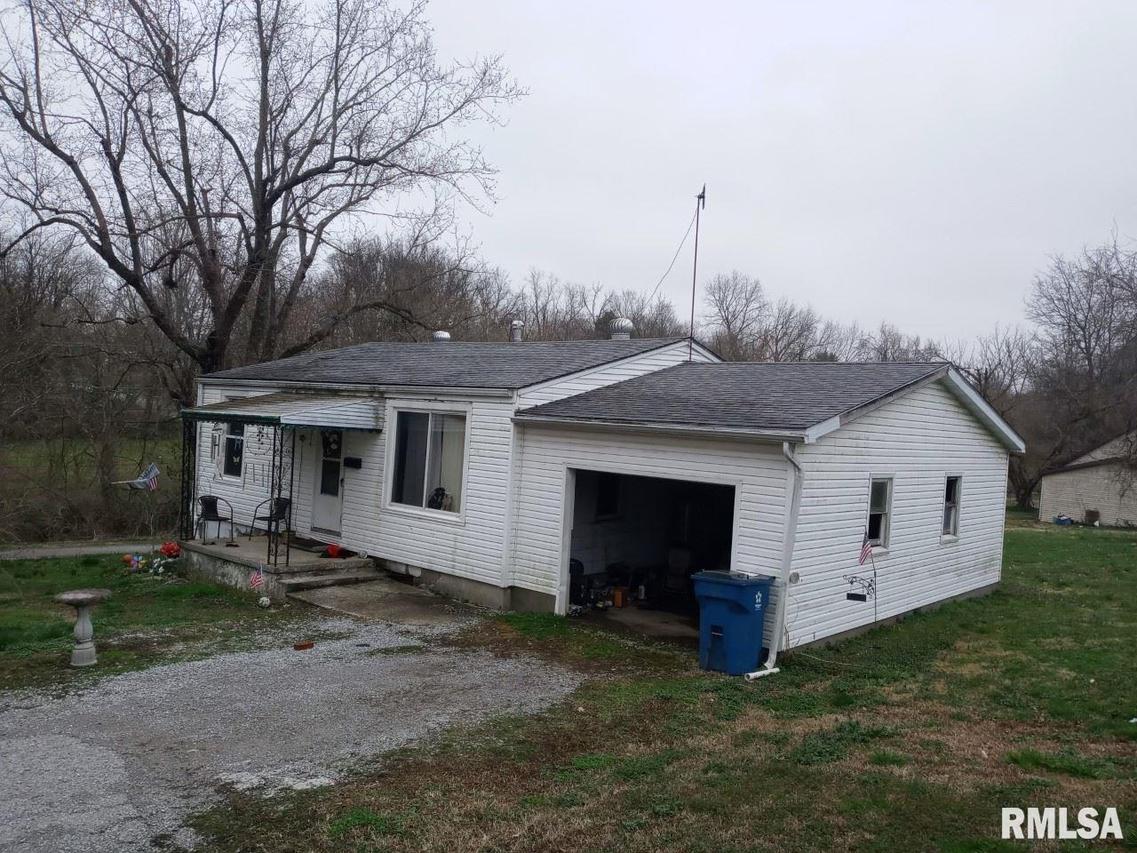 314 E Douglas St., Anna, IL 62906