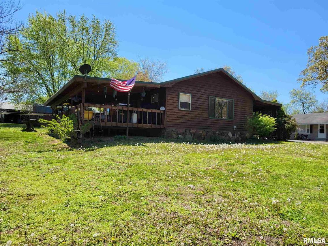 7588 Holly Dr., Carbondale, IL 62902