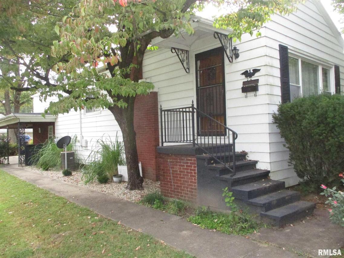 306 W 6th St., Benton, IL