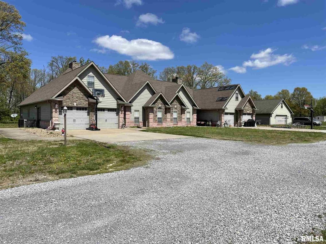 8196 Old Route 13 Hwy., Marion, IL 62959