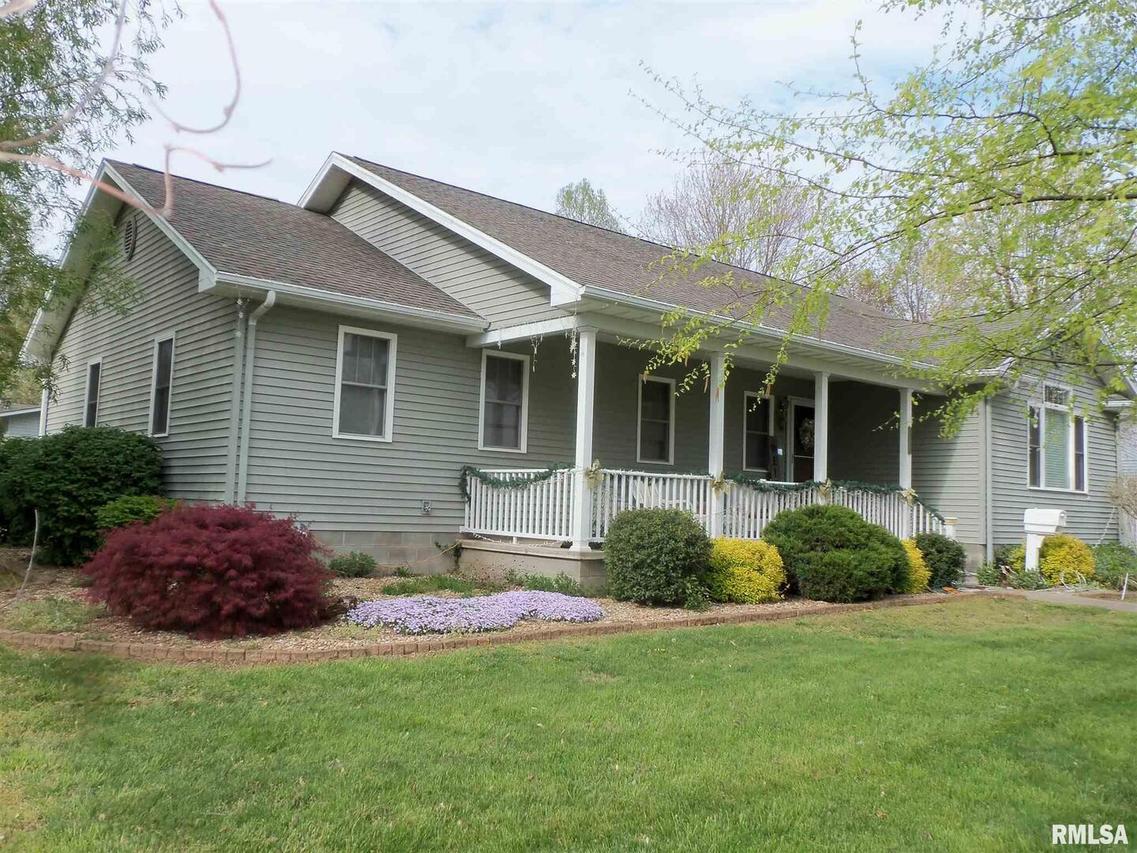 1311 E Clark St., West Frankfort, IL 62896