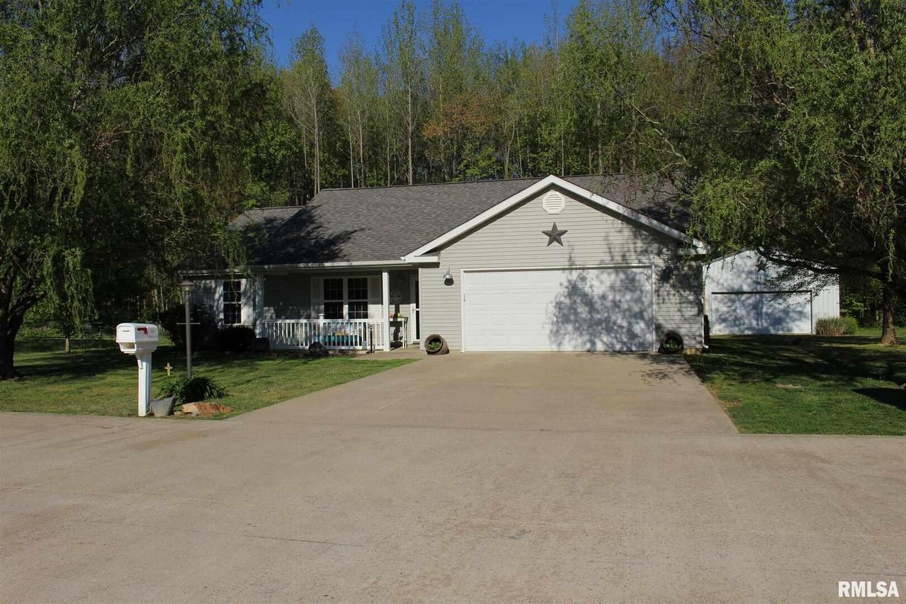 200 Pin Oak Ln., Harrisburg, IL 62946