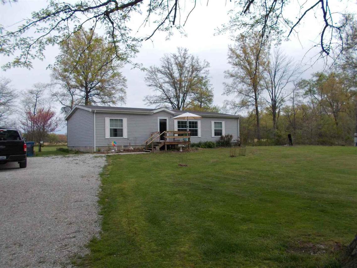 19737 N Miller Lake Ln., Mt Vernon, IL 62864