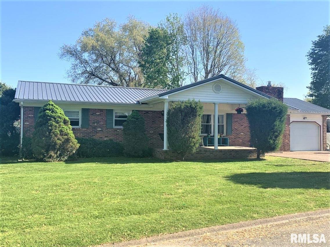 500 Brook Ln., Metropolis, IL 62960