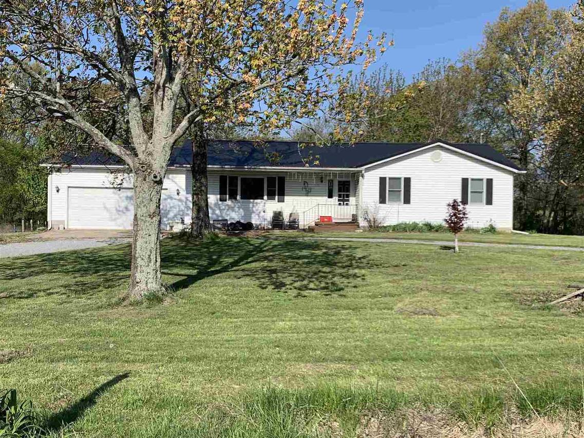 1605 County Highway 12 Hwy., Cisne, IL 62823