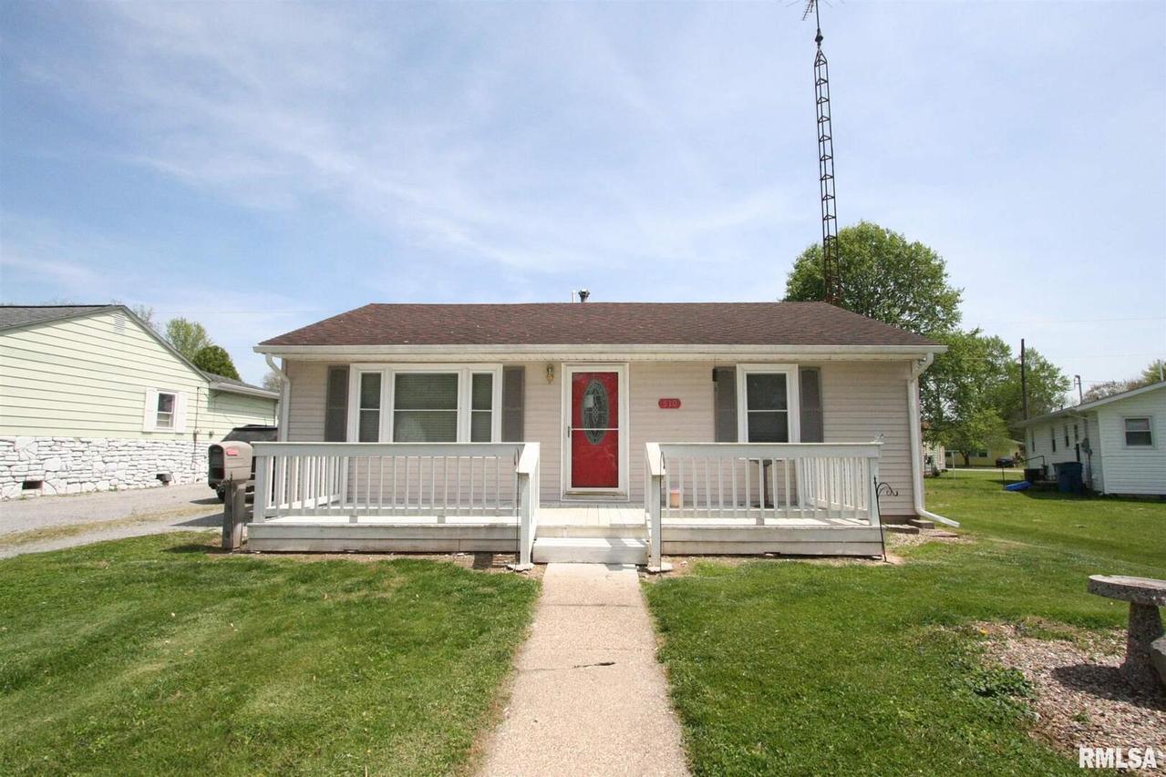 510 Hillsdale Dr., Carmi, IL 62821