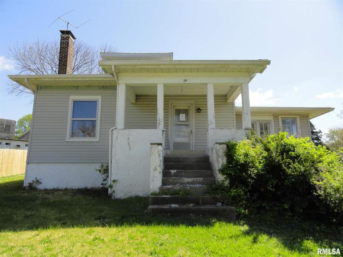 28 Grand Ave., Belleville, IL 62221